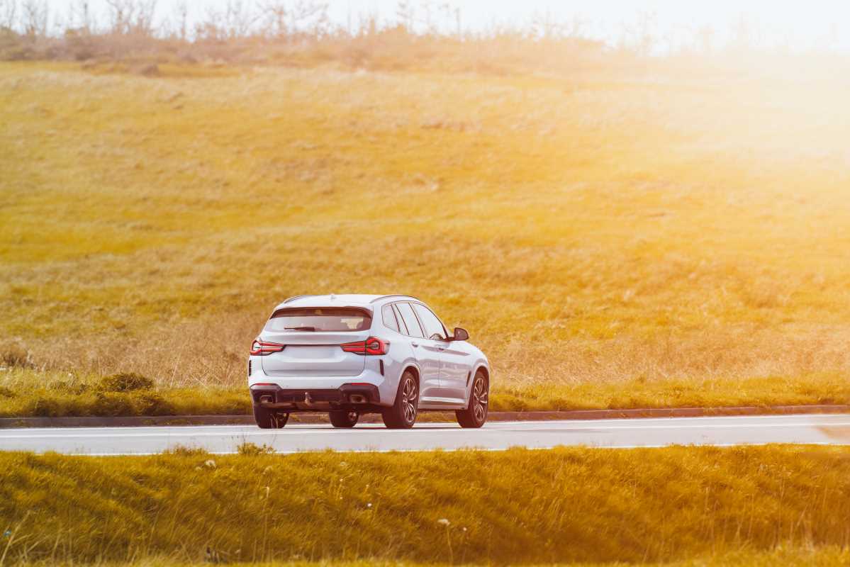 Luxury SUVs and Sedans to Buy in 2025